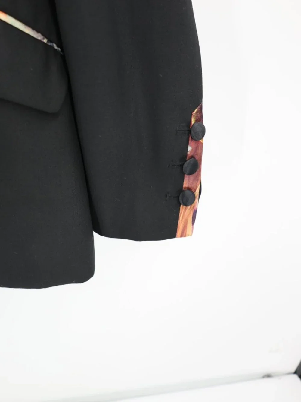 Volcom tuxedo Blazer Mens Large  One Button Animals Printed Lined sport coat